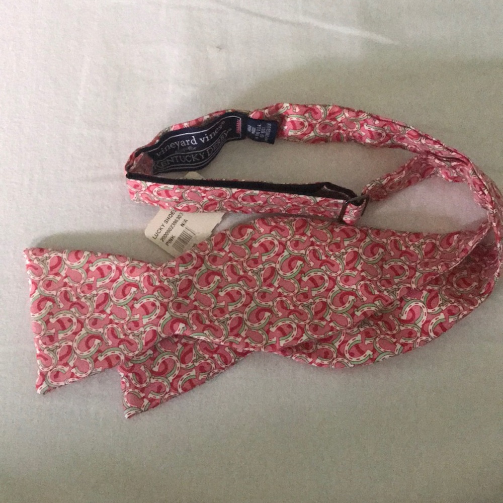 Vineyard Vines Bow Tie